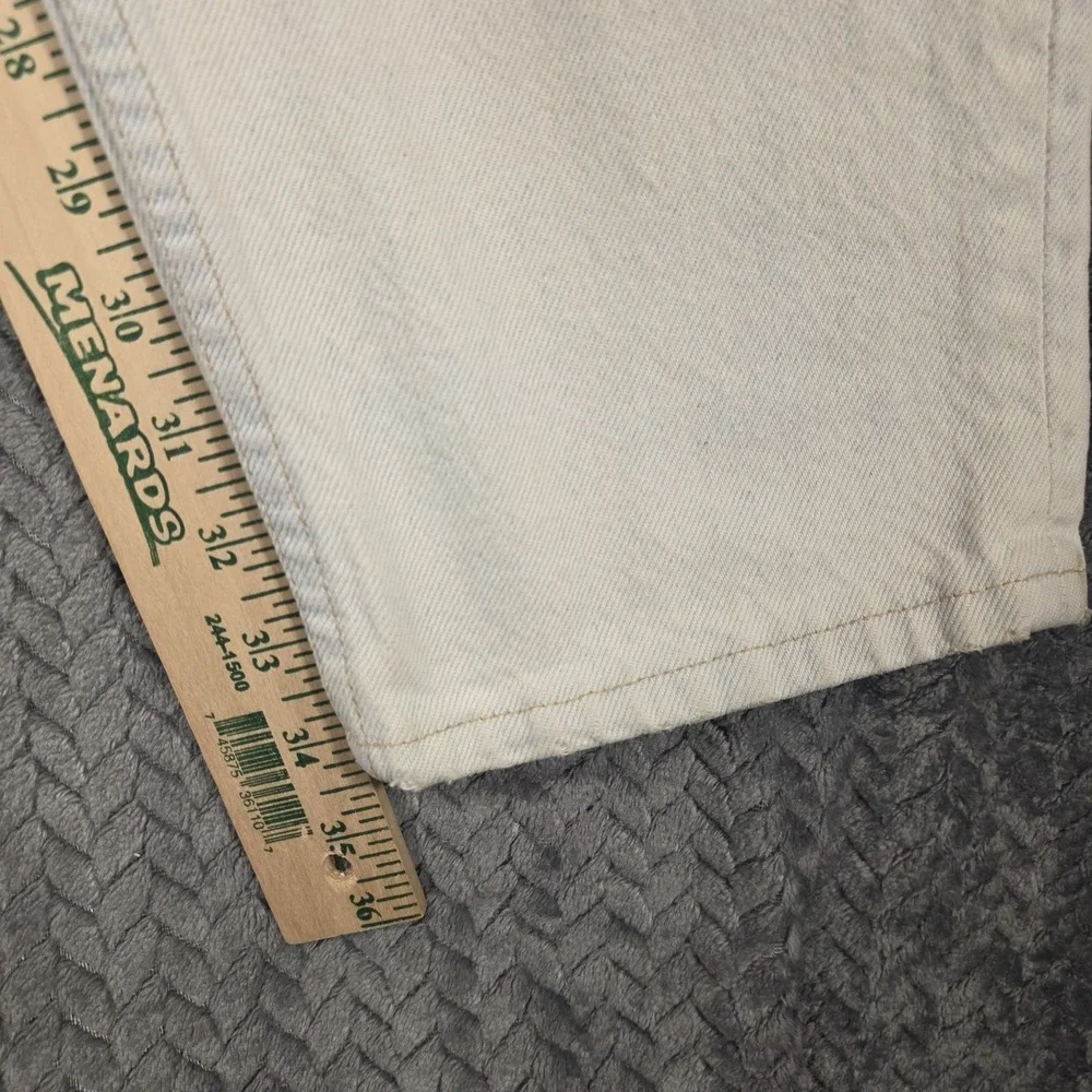 Levis perfectly broken